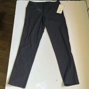 Lululemon ABC Pant Classic 31" x  34" L BLK/31 new with tags
